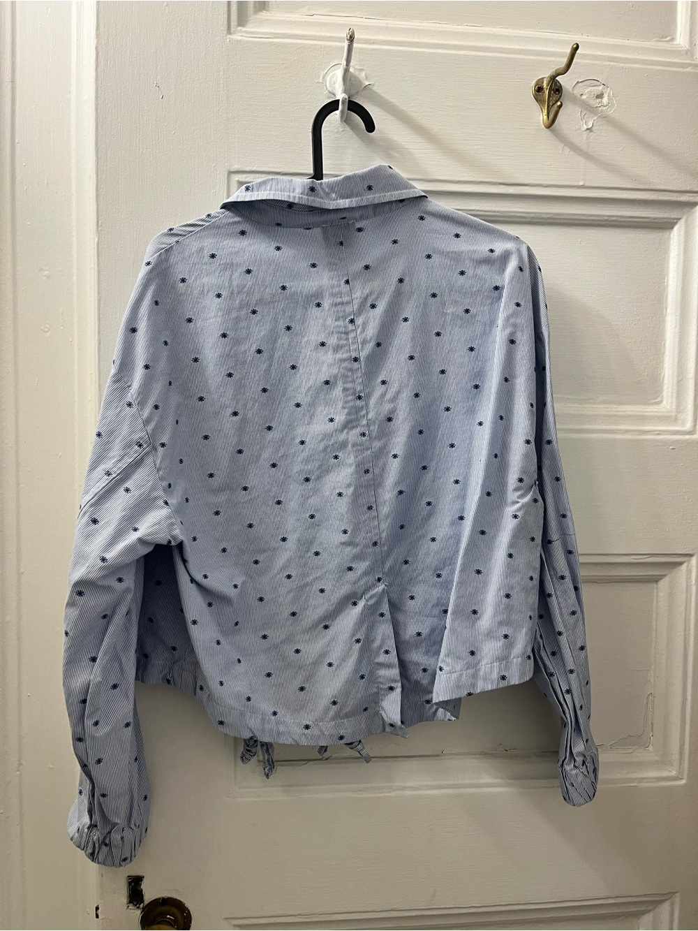 Cropped Button-Front Jacket with Dot Pattern - Picture 2 of 3